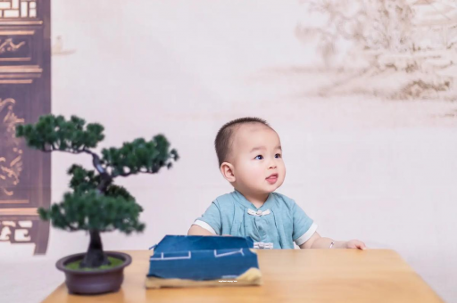 文山宝宝眼屎多是什么原因 文山宝宝眼屎多是什么原因